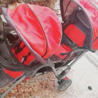 کالسکه دو قلو