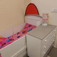 سرویس تخت و کمد کودک و نوجوان سفید و طوسی|تخت و سرویس خواب|اسلامشهر, شهرک واوان|دیوار