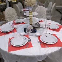 میز و صندلی|کافی‌شاپ و رستوران|همدان, |دیوار