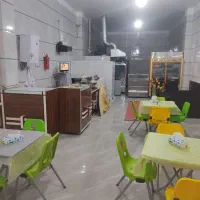 کارگر کافه صبحانه شهرک صنعتی گز