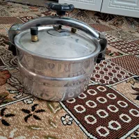 زود پز تمیز و نو بدون هیچ کاری