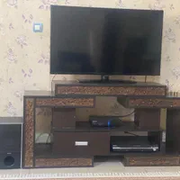 میز تلویزیون.
