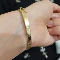 دستبند النگویی طلا آینه ای