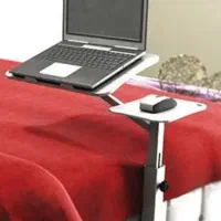 میز لپتاپ قابل حمل . در حد نو رنگ مشکی