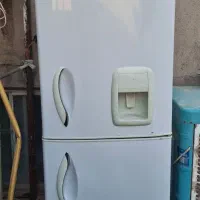 یخچال امرسان و ۱۶ عدد پشتی|یخچال و فریزر|بردسکن, |دیوار