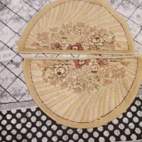 دوعدد پادری نیم دایره.  فرش ماشینی|پادری|همدان, |دیوار