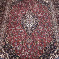 فروش فوری فرش دستباف زمینه لاکی