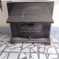 یک عدد بخاری ومیز اتو500|بخاری، هیتر، شومینه|رشت, کوی غلام نیا|دیوار