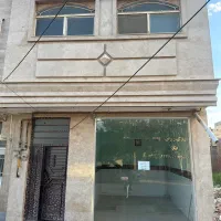 حیاط در باغ معروف