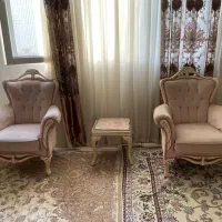 یک دست مبل سلطنتی راحتی به همراه عسلی ها(۷نفره)|مبلمان خانگی و میز عسلی|ورامین, ورامین|دیوار
