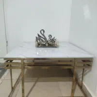 میز عسلی رنگ ثابت بدون ایراد در حدنو