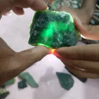 سنگ جواهرات|جواهرات|شیراز, لاله|دیوار