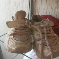 یک جفت کفش بچگانه