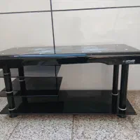 تلویزیون ۳۲ اینچ سامسونگ و میز