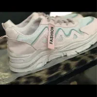 کتونی سایز ۳۹ صورتی رنگ دخترونه زنونه