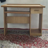 میز کامپیوتر و مطالعه سالم