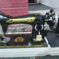 یک عدد چرخ خیاطی با قاب نیاز دارد تعمیر شود