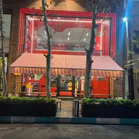 سالاد زن حرفه ای جهت بوفه سالاد