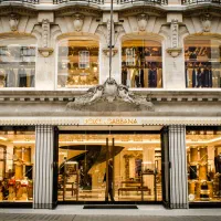 غرفه۱۱۰متری روبروی بازارمرکز تجاری املاک اصغرنژاد