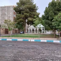 خانه قدیمی ۴راه احمدی روبروی پارک معلم مناسب انبار