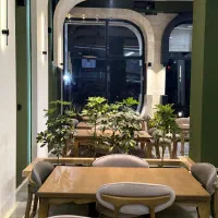 استخدام سالن دار و کمک آشپز