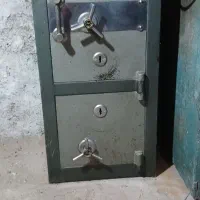 گاو صندوق در حد نو