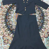 چند تیکه لباس نو|لباس|قرچک, میرزائی جنوبی|دیوار