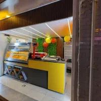 فروشنده خانم جهت کار در سرزمین سوخاری شیفت عصر