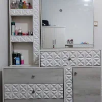 آینه و دراور در حد نو