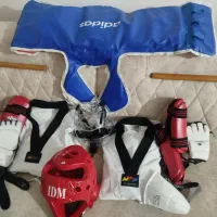 لباس وتجهیزات تکواندو(۱۰) قلم