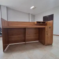 میز اداری کاملا نو