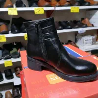 نیم بوت زنانه پالیزان|کیف، کفش، کمربند|قم, نیروگاه|دیوار