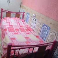 تخت نوجوان وجوان