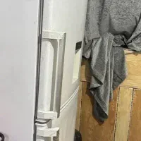 یخچال فریزر فروش فوری بدلیل جا ب جایی