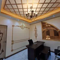 مشاور املاک «آقا / خانم»