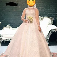 تعدادی لباس عروس