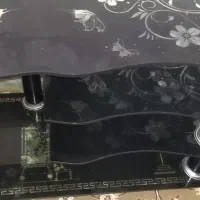 میز تلویزیون تمیز و سالم