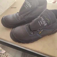 لباس و کفش کار