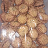 نیروی کار ساده برای شیرینی پزی خانم ۱۰ تومن