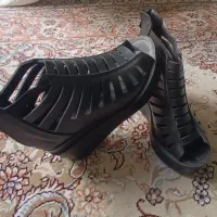 کفش نو|کیف، کفش، کمربند|هشتگرد, فاز ۷ مهستان|دیوار