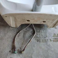 روشویی سرامیکی سالم به همراه شیرآلات|لوازم سرویس بهداشتی|چالوس, |دیوار