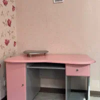 تخت و میز تحریر|تخت و سرویس خواب|شیراز, شهرک فرهنگیان|دیوار