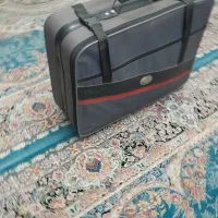 چمدان مسافرتی|کیف، کفش، کمربند|اندیشه, پرنیان|دیوار