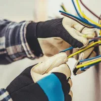 برقکار . سیم کشی . اتصالی برق . الکتریک