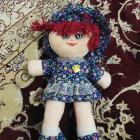 تعدادی عروسک|اسباب‌بازی بچه|رودهن, |دیوار