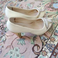 سه جفت کفش مجلسی زنانه شیک کاملآ نو|کیف، کفش، کمربند|ایوان, |دیوار