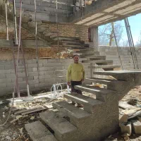 پله گرد .پله معلق