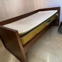 تخت باکس دار چوبی جوان
