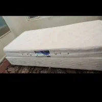 تشک و باکس که همان تخت خواب بخوانید