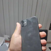 اپل iPhone 11 با حافظهٔ ۱۲۸ گیگابایت